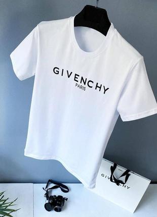 Футболка givenchy