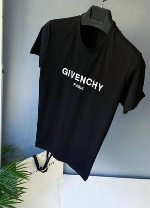 Футболка givenchy