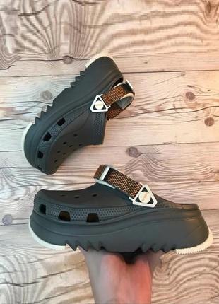 Крокс класік клог платформа оливкові crocs classic hiker clog ...