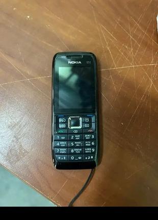 Мобільний телефон Nokia e51 black бу.