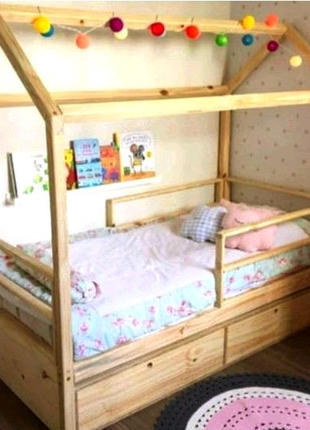 Ліжко будинок з дерева