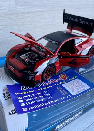 Машинка металлическая Audi E-Tron GT 1:32 красная 17см / инерц...