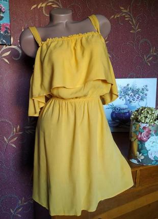 Коротка жовта літня сукня з оборкою від mango