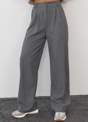 Женские брюки в полоску - серый цвет, L