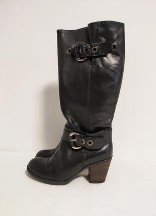 Женские кожаные черные ботинки сапоги Tamaris