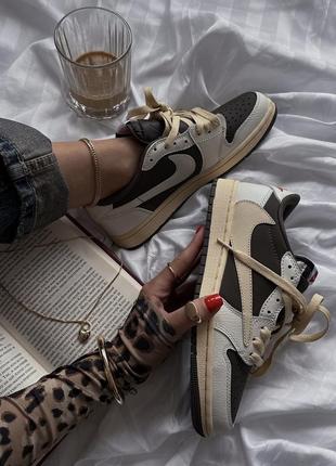 Кроссовки nike air jordan 1 low og ‘reverse mocha'  travis scott