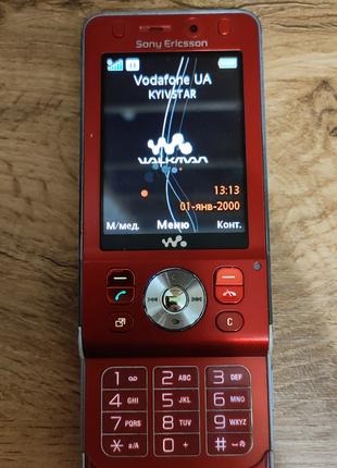 Рарітетний телефон Sony Ericsson W910i red