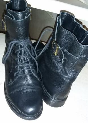 Класні шкіряні черевики бренду vince camuto(сша) розмір 39 (25...