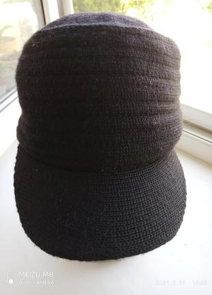 Отличная зимняя шапка с козырьком/ картуз  унисекс