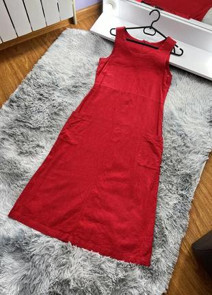Летнее льняное платье миди красного цвета