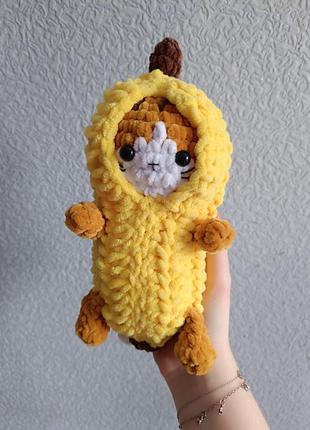 Плюшевая игрушка котик в костюме банана