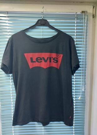 Женская футболка levi's