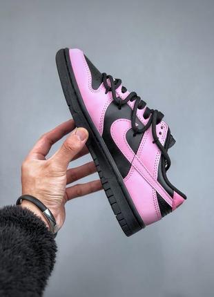 Nike dunk low pink black