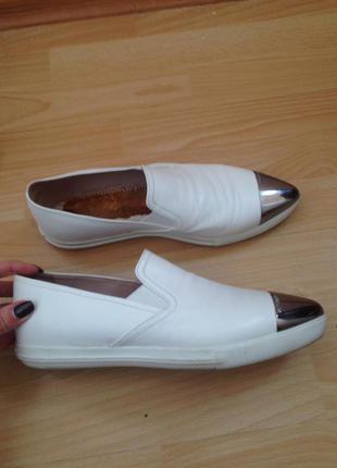 Мокасины белые кожаные Miu Miu