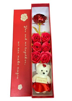 Подарункова коробка з трояндами та ведмедиком "Квітковий подар...