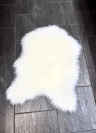 Меховой белый коврик 65 х 50 см, пушистый коврик шкурка, искус...
