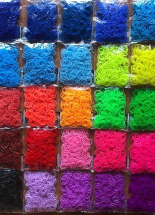 Гумки для плетіння браслетів, різнобарвні, в пакованні однотон...