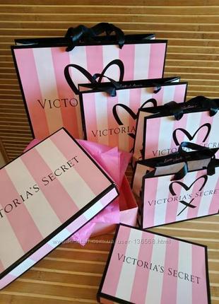Подарункові пакети та коробки victoria's secret