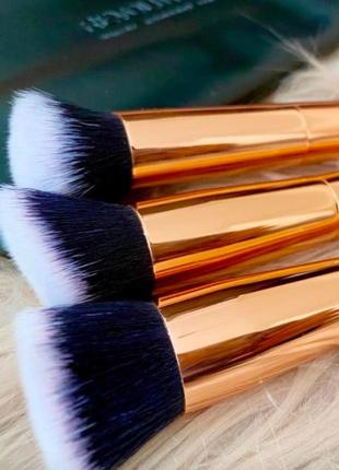 Кисти для макияжа ultra metals go contouring revolution
