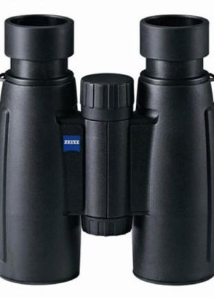 Бинокль Zeiss Conquest 8x30