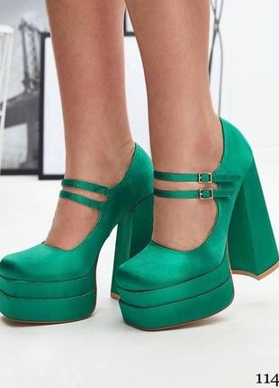 Жіночі зелені туфлі на підборах
