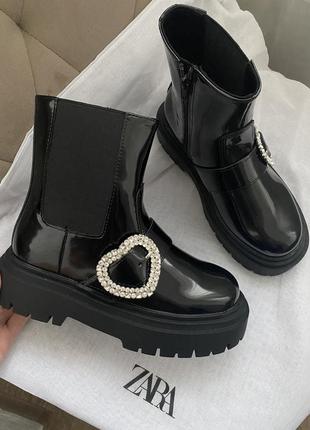 Новые ботинки zara
