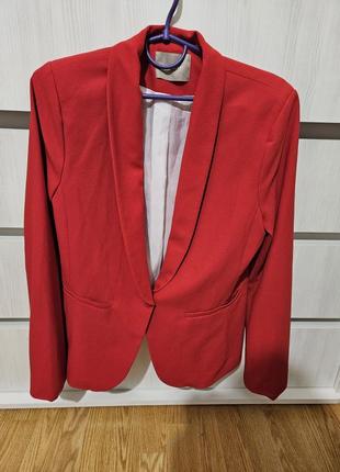 Красный пиджак orsay в размере l