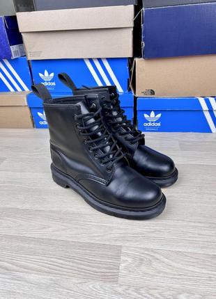 Ботинки женские черные кожаные dr. martens 1460 mono 40 р.