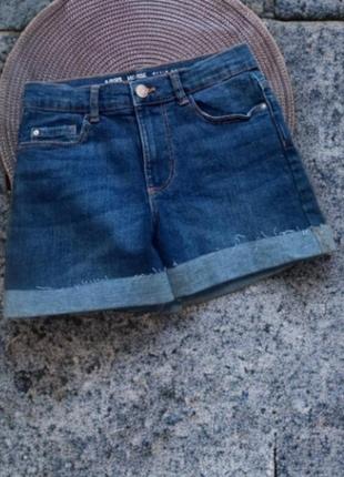 Стильные джинсовые шорты primark