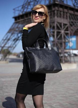 Женская стильная и качественная сумка из эко кожи черная плетеная
