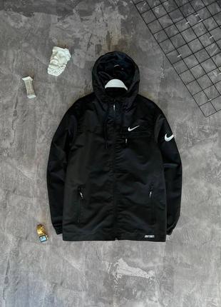 Вітровка nike