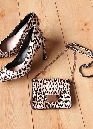 Женские туфли леопардовый принт эффект меха испанского бренда ...