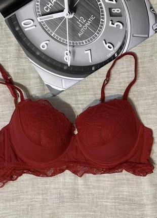 Intimissimi шикарный красный бюст с кружевом