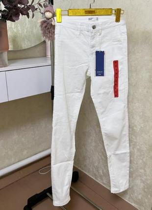 Новый джинсы белые,скини