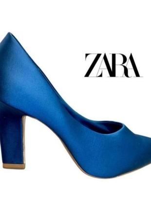 Атласные женские туфли zara