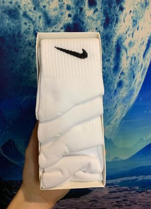 Подарочная упаковка белых носков Nike (5шт)