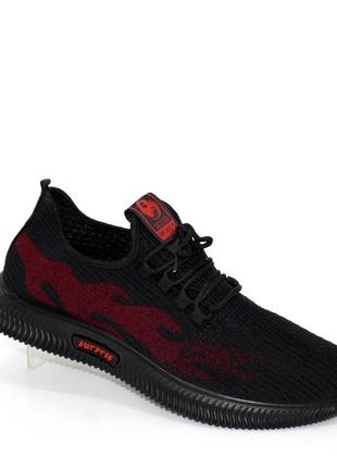Черно-красные мужские кроссовки из трикотажа