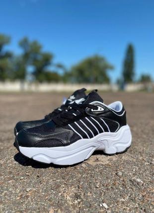 Жіночі кросівки adidas magmur runner black