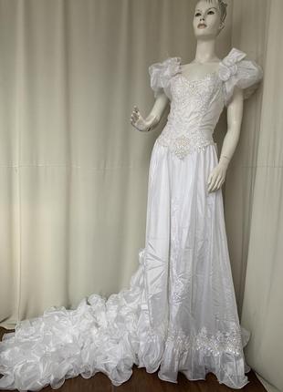 Вінтаж весільне плаття з довгим шлейфом ретро 80-90х