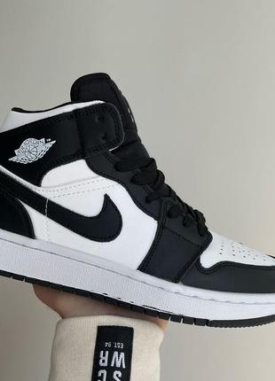 Кроссовки air jordan retro1 black white