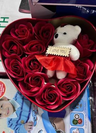 Подарунковий набір Ведмедик з трояндочками в коробочці серце ч...