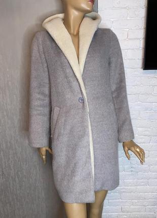 Влаговатое пальто с меховым двойным капюшоном на девочку 13-14р
