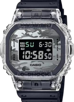 Часы Casio DW-5600SKC-1 G-Shock. Прозрачный