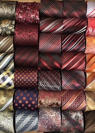 Оптовые поставки галстуков роскошный выбор в широкой гамме цветов