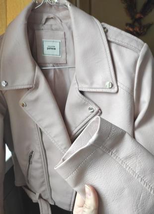 Куртка косуха рожевого кольору