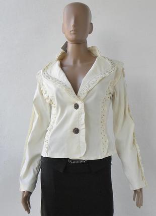 Оригинальный пиджак кремового цвета 46 размер (40 евроразмер).