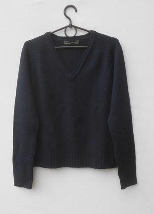 Теплый свитер с v- образным вырезом 30% шерсть zara