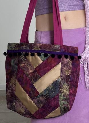 Розовая энто индийская сумочка фиолетовая с принтом