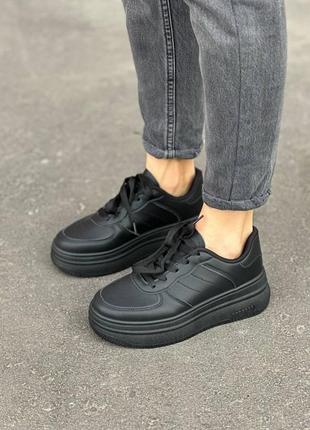 Жіночі шкіряні кросівки у чорному кольорі 🖤
