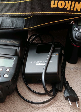 Nikon d7000+Nikon 18-105+спалах yn565ex+сумка